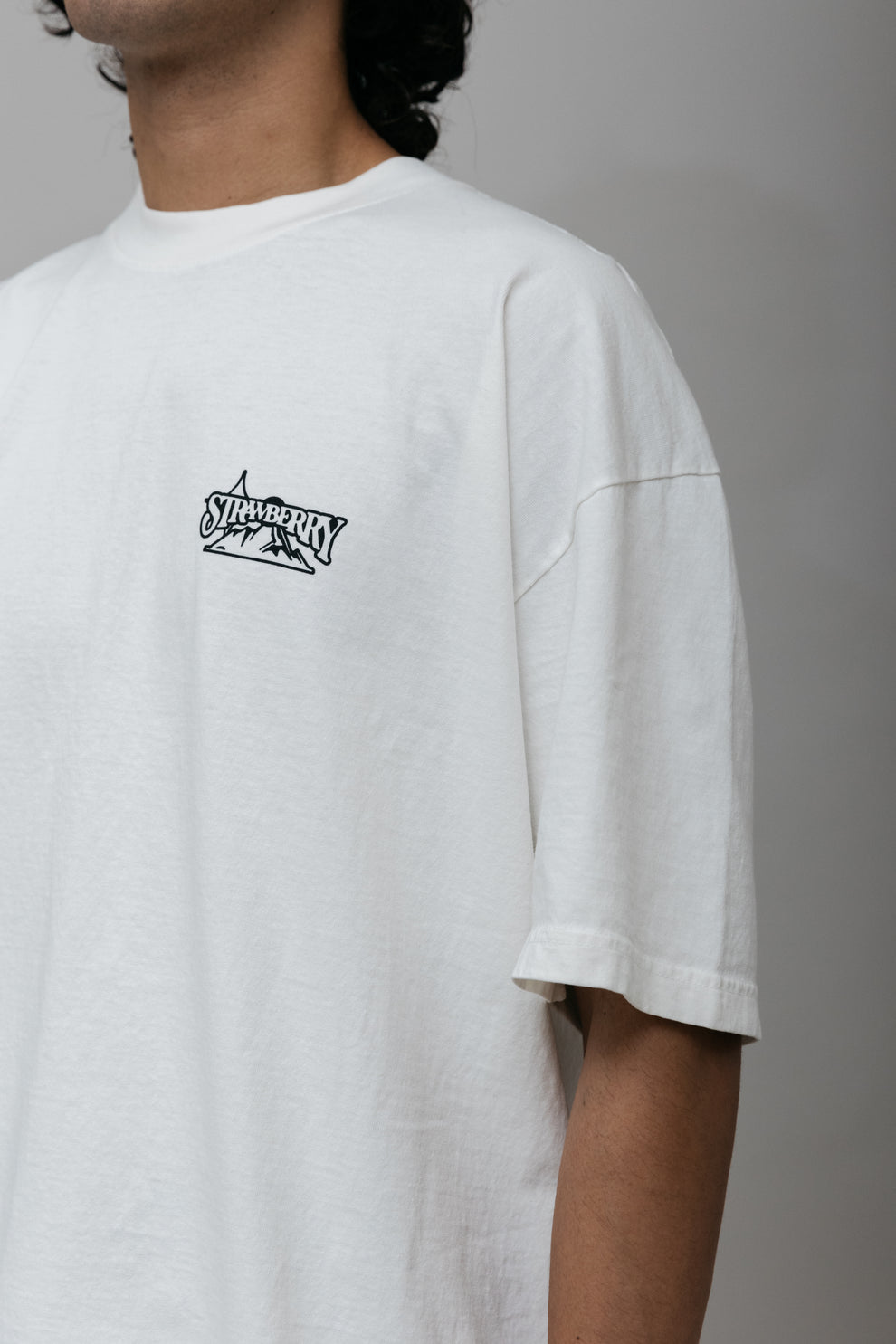 STRAWBERRY Mountain T-Shirt - Off White